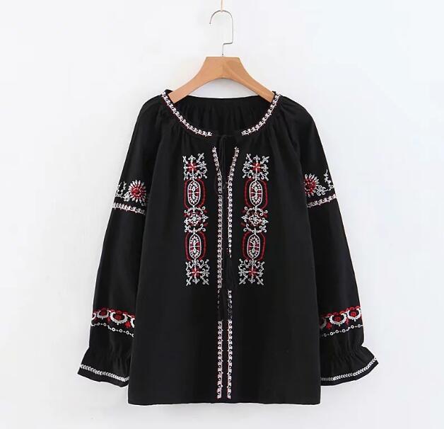 Angkasa Folk Embroidery Tassel Blouse