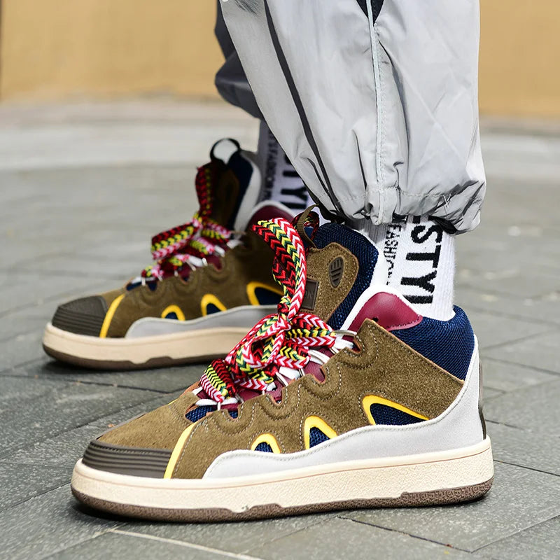 Zodie Wide Shoe Lacing UNISEX High Top Sneakers