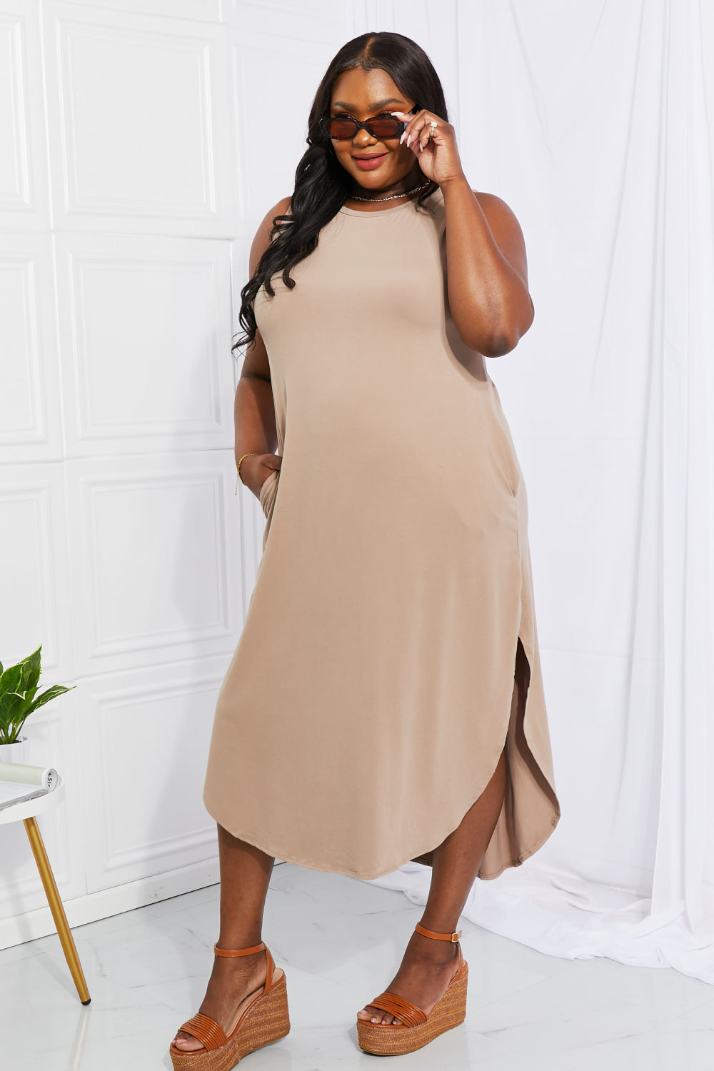 Zenana Making Music Brushed Sleeveless Midi Dress in Mocha